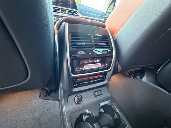 2019 BMW X7 30d I (G07), белый, 8640000 рублей - вид 20
