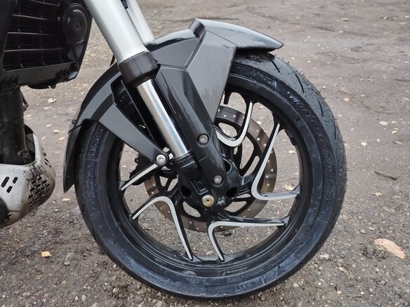 2023 Bajaj Dominar 400, чёрный, 290000 рублей - вид 2