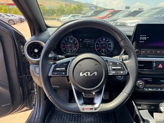 2023 Kia Forte III Рестайлинг, серый, 2200000 рублей, вид 5