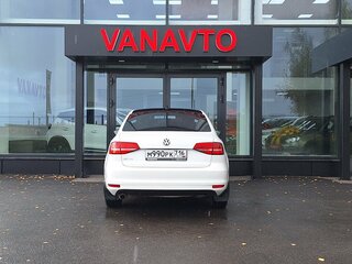2015 Volkswagen Jetta VI Рестайлинг, белый, 1000000 рублей, вид 4