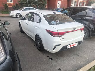 2018 Kia Rio IV, белый, 850000 рублей, вид 4