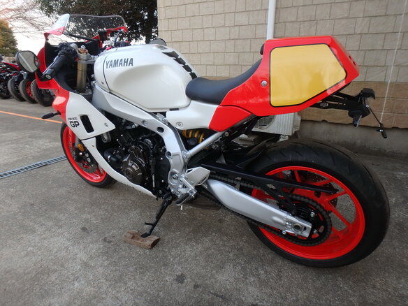 2024 Yamaha XSR900, красный, 1470000 рублей - вид 4