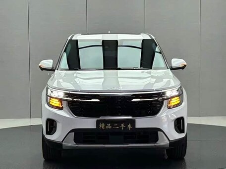 2023 Kia Seltos I Рестайлинг, белый, 1920000 рублей, вид 2