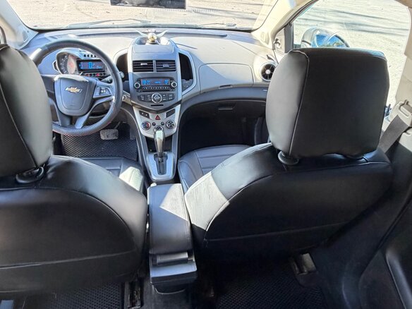 2012 Chevrolet Aveo II, чёрный, 420000 рублей - вид 5