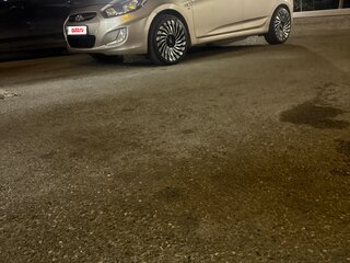 2011 Hyundai Solaris I, бежевый, 800000 рублей, вид 2