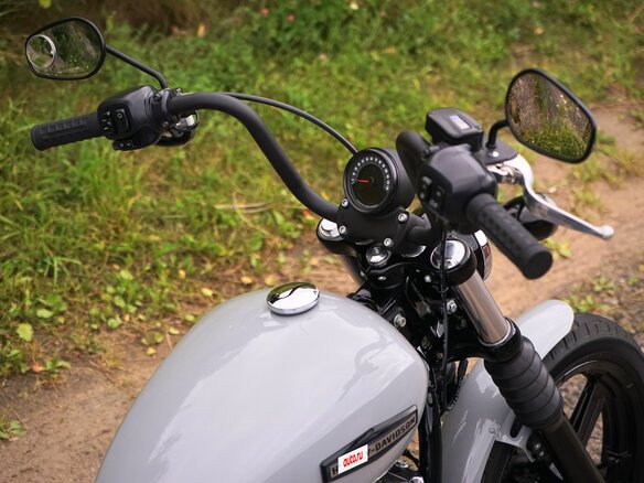 2025 Harley-Davidson Street Bob, серый, 1699000 рублей - вид 10