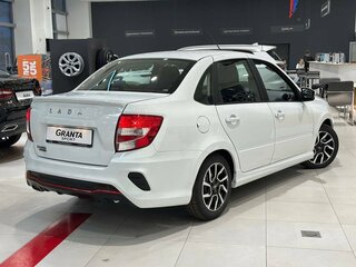 2026 Lada (ВАЗ) Granta Sport I Рестайлинг, белый, 1632000 рублей, вид 3