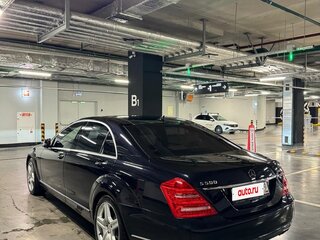 2010 Mercedes-Benz S-Класс 500 Long V (W221) Рестайлинг, чёрный, 2120000 рублей, вид 4