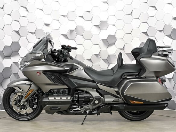 2018 Honda GL 1800 Gold Wing, серый, 2590000 рублей - вид 3