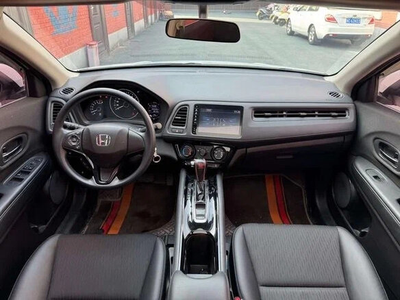 2022 Honda Vezel I Рестайлинг, белый, 1410000 рублей - вид 8