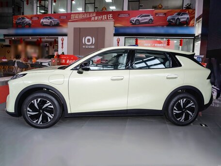 2026 Changan Qiyuan Q05 40.3 kWh II, зелёный, 1900000 рублей, вид 4