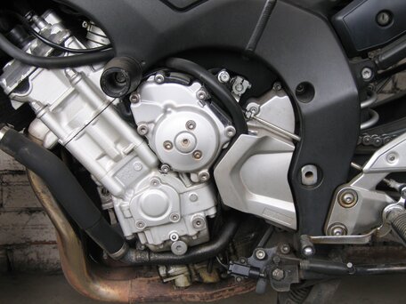2008 Yamaha FZ1, красный, 480000 рублей, вид 3