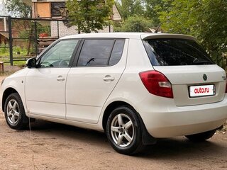2010 Skoda Fabia II Рестайлинг, белый, 630000 рублей, вид 3