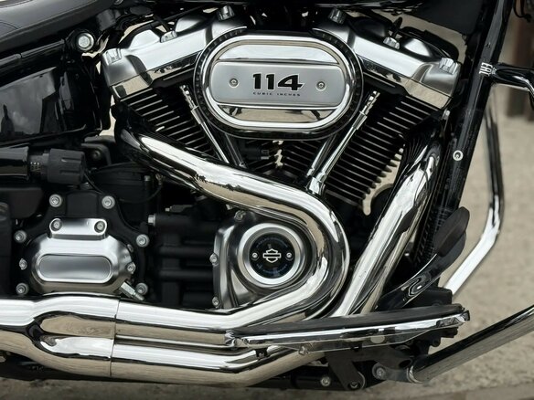 2018 Harley-Davidson Fat Boy, синий, 2200000 рублей - вид 4