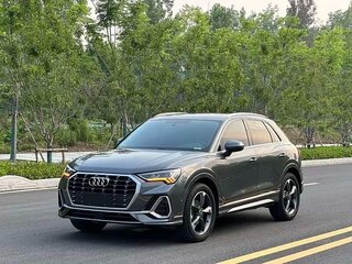 2022 Audi Q3 35 TFSI II (F3), серый, 2550000 рублей, вид 2