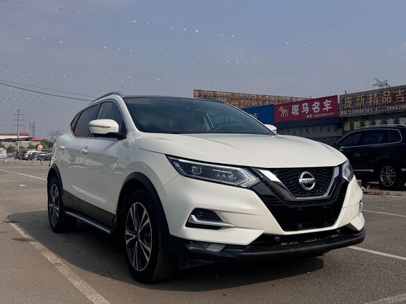2022 Nissan Qashqai II Рестайлинг, белый, 2000000 рублей - вид 2