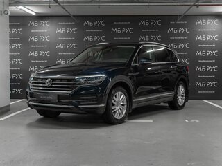 2020 Volkswagen Touareg III, серый, 4890000 рублей, вид 1