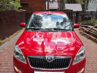 2013 Skoda Fabia II Рестайлинг, красный, 999000 рублей, вид 2