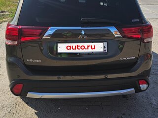 2018 Mitsubishi Outlander III Рестайлинг 3, коричневый, 3300000 рублей, вид 3