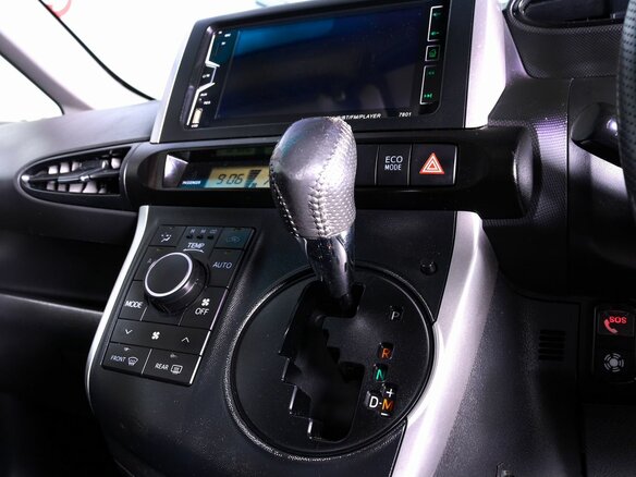 2012 Toyota Wish II Рестайлинг, чёрный, 950000 рублей - вид 9