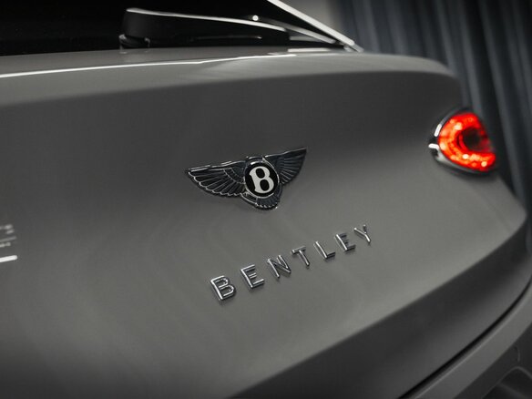 2022 Bentley Bentayga Speed I Рестайлинг, серый, 48760000 рублей - вид 19