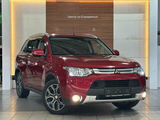 2014 Mitsubishi Outlander III Рестайлинг, красный, 1999990 рублей, вид 3