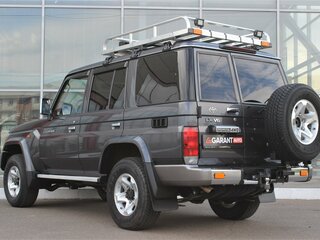 2022 Toyota Land Cruiser 76 70 Series Рестайлинг 1, серый, 7390000 рублей, вид 3