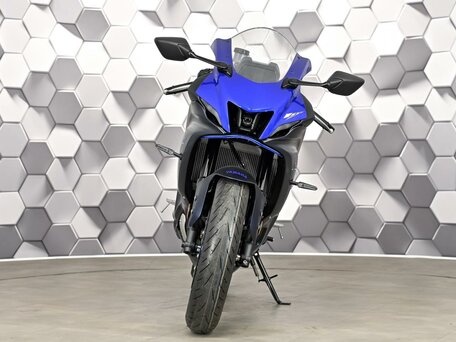 2022 Yamaha YZF-R7, синий, 1099000 рублей, вид 5