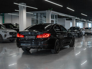 2017 BMW 5 серии 520d xDrive VII (G30/G31/G38), чёрный, 3290000 рублей, вид 5