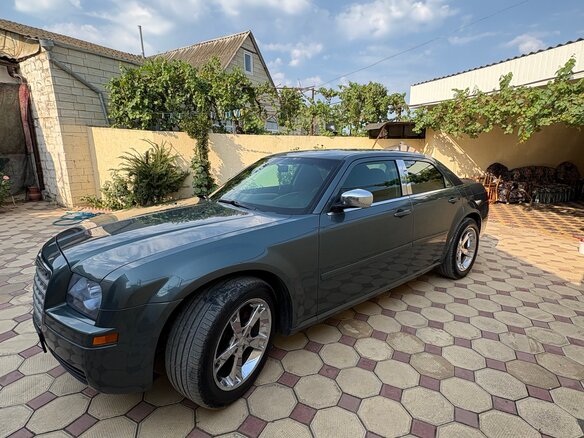 2005 Chrysler 300C I, серый, 750000 рублей