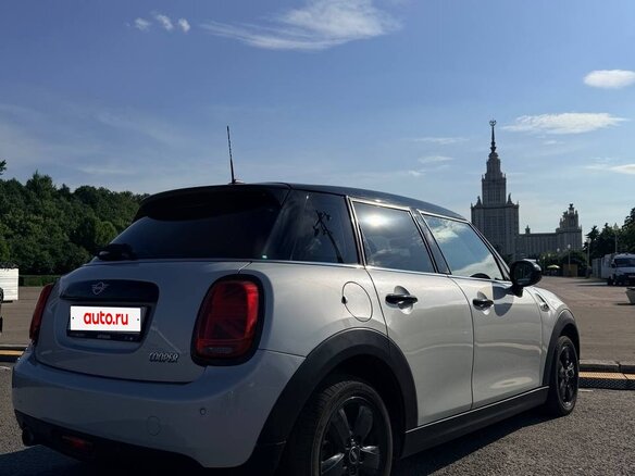 2019 Mini Hatch Cooper III (F55/F56) Рестайлинг, серебристый - вид 10