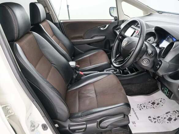 2011 Honda Fit Shuttle I, белый, 899000 рублей - вид 10