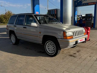 1994 Jeep Grand Cherokee I (ZJ), серебристый, 440000 рублей, вид 2