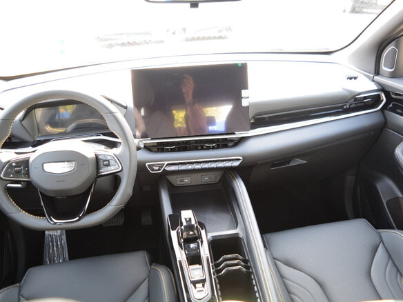 2026 Geely Coolray I Рестайлинг 2, серый, 2799000 рублей - вид 12