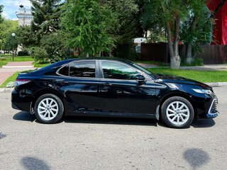 2021 Toyota Camry VIII (XV70) Рестайлинг, чёрный, 3000000 рублей, вид 5