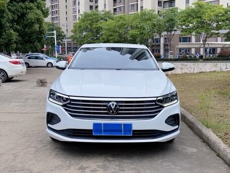 2023 Volkswagen Lavida III Рестайлинг, белый, 1337007 рублей, вид 2