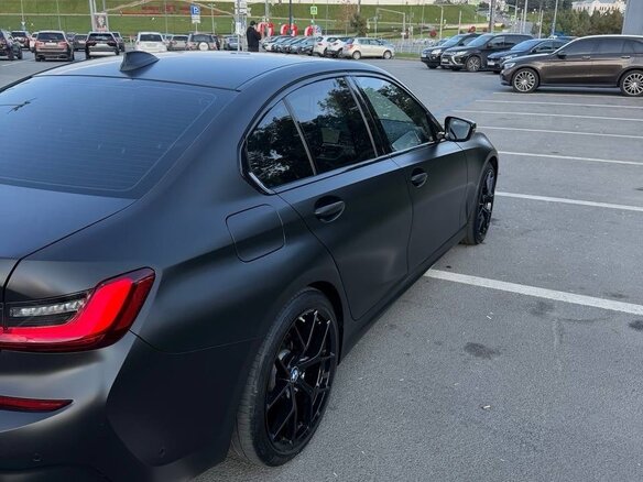 2021 BMW 3 серии 320i VII (G2x), чёрный, 3720000 рублей - вид 2