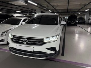 2021 Volkswagen Tiguan II Рестайлинг, белый, 2790017 рублей, вид 1