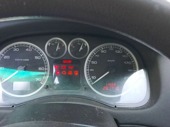 2004 Peugeot 307 I, чёрный, 250000 рублей - вид 4