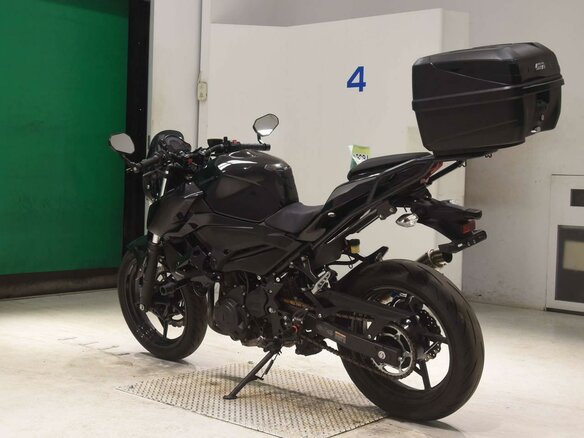 2021 Kawasaki Z 400, чёрный - вид 5