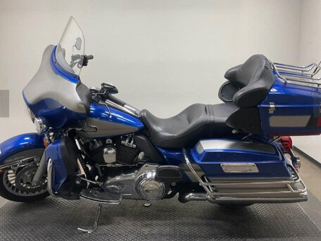 2009 Harley-Davidson Electra Glide, синий, 580000 рублей, вид 2