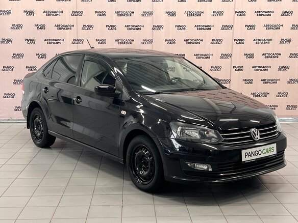 2017 Volkswagen Polo V Рестайлинг, чёрный, 858000 рублей - вид 2