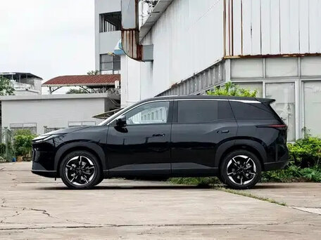 2026 Toyota bZ3X 58.3 kWh, чёрный, 2450000 рублей, вид 3