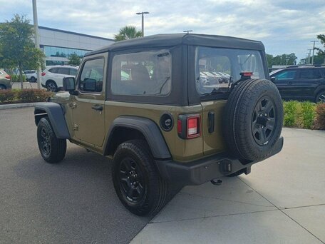 2025 Jeep Wrangler IV (JL) Рестайлинг, зелёный, 5391000 рублей, вид 4