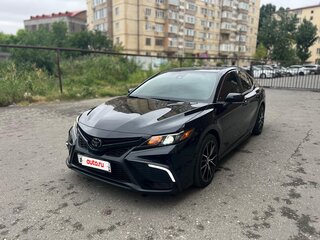 2022 Toyota Camry VIII (XV70) Рестайлинг, чёрный, 2500000 рублей, вид 1