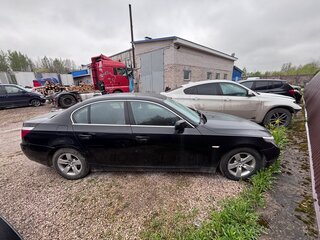 2008 BMW 5 серии 525i V (E60/E61) Рестайлинг, чёрный, 860000 рублей, вид 4