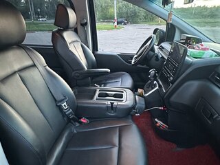 2022 Hyundai Staria I, чёрный, 2200000 рублей, вид 4