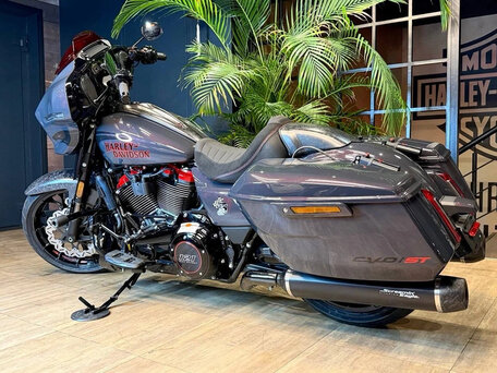 2026 Harley-Davidson CVO Street Glide ST, серый, 6500000 рублей, вид 4