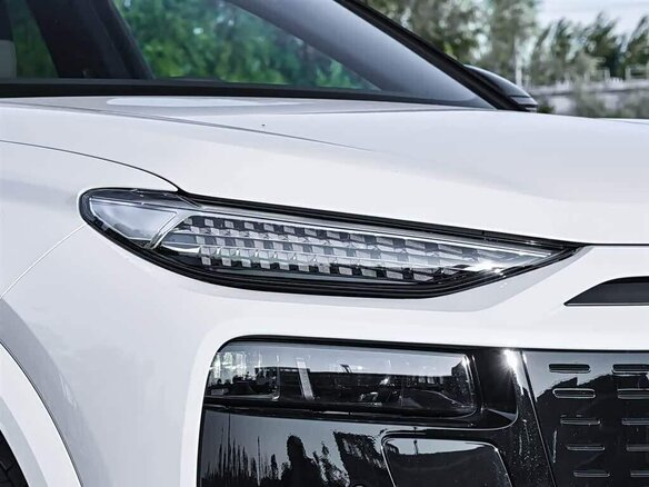 2025 Audi Q6L e-tron, белый, 6200000 рублей - вид 8