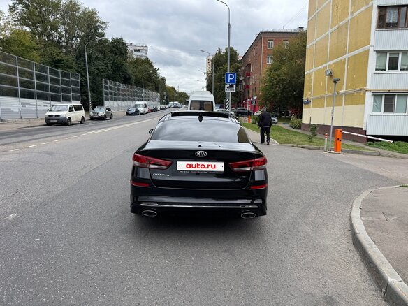 2019 Kia Optima IV Рестайлинг, чёрный, 1990000 рублей - вид 4